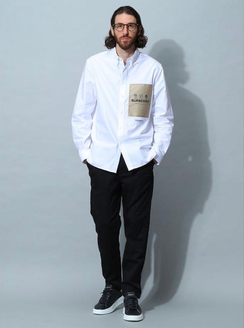 BURBERRY ホワイト シャツ ポケット付き