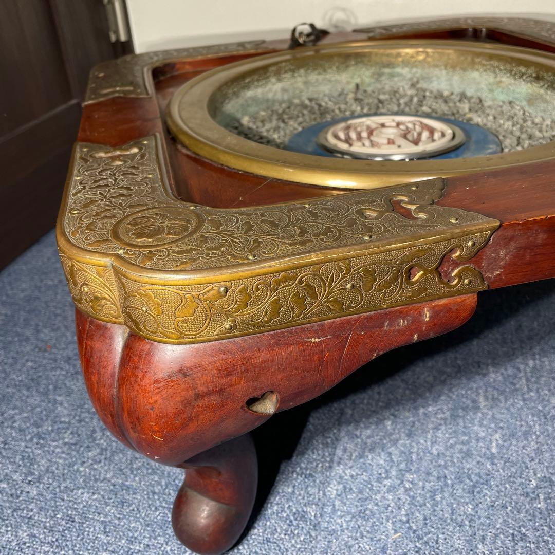 【昭和レトロ】電気火鉢 大名火鉢風 四角形 四猫脚 錺金具 蔦文様 家紋所風