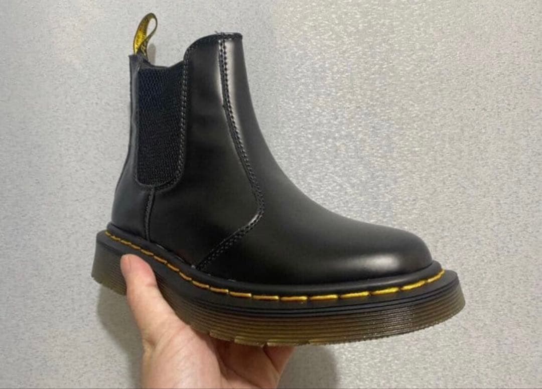 【2回使用のみ】Dr.Martens チェルシーブーツブラック 24CM