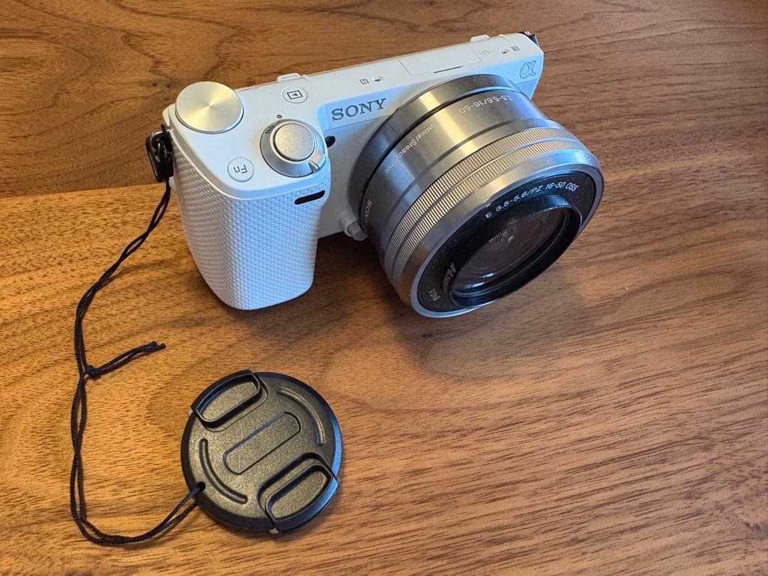 SONYミラーレス一眼NEX-5Rホワイト中古リモコン予備バッテリー等おまけ付