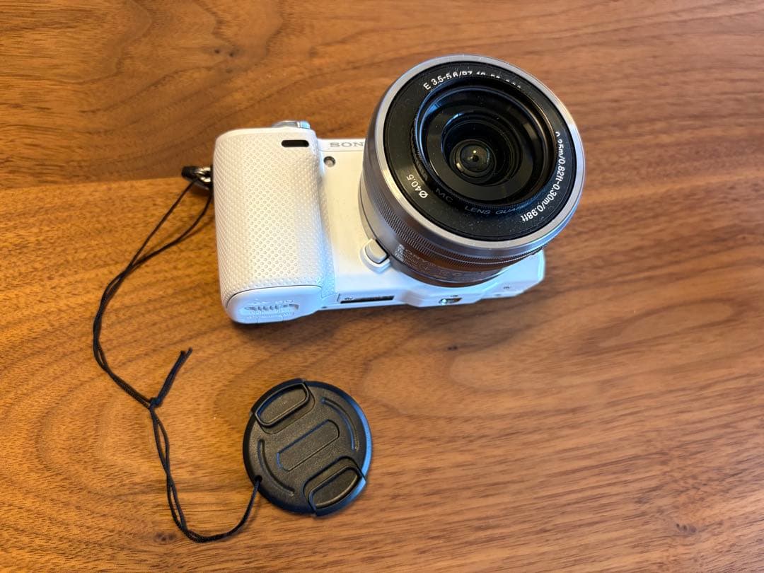 SONYミラーレス一眼NEX-5Rホワイト中古リモコン予備バッテリー等おまけ付