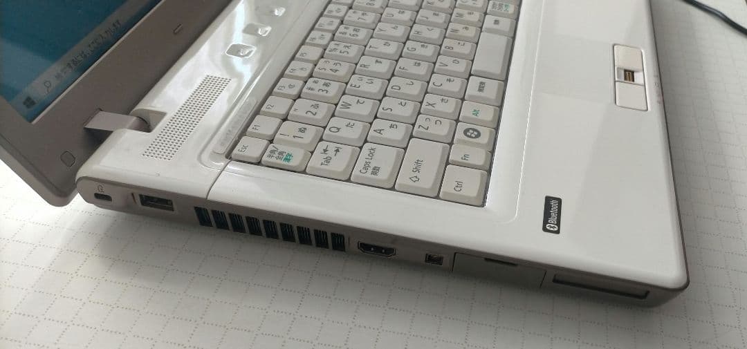 FMV-BIBLO S/C50W　SSD/Win10搭載　訳あり