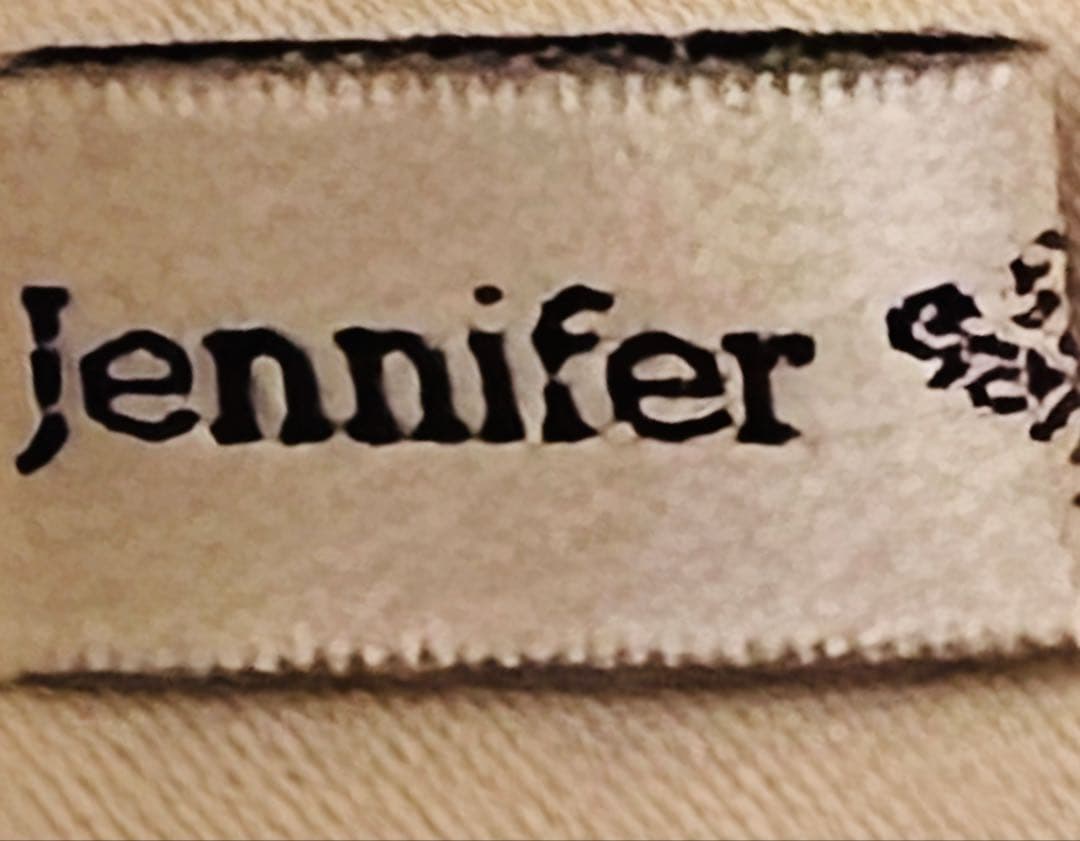 Jennifer Tylor3段ボックス