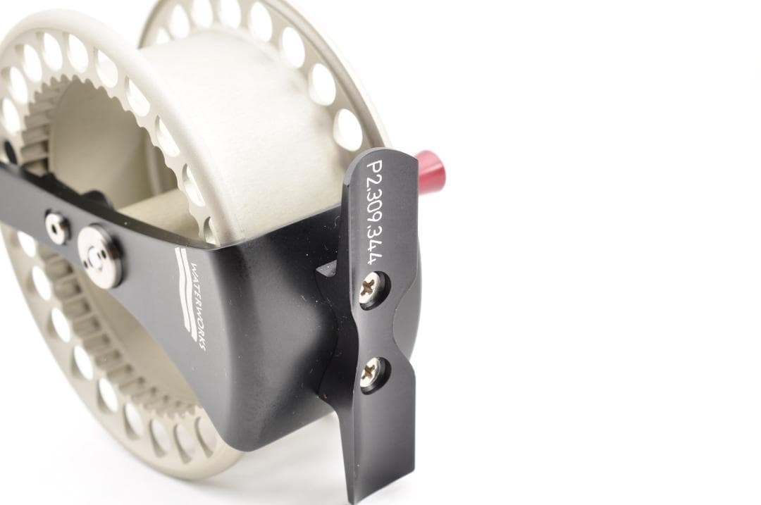 WATERWORKS フライリール シルバー/ブラック