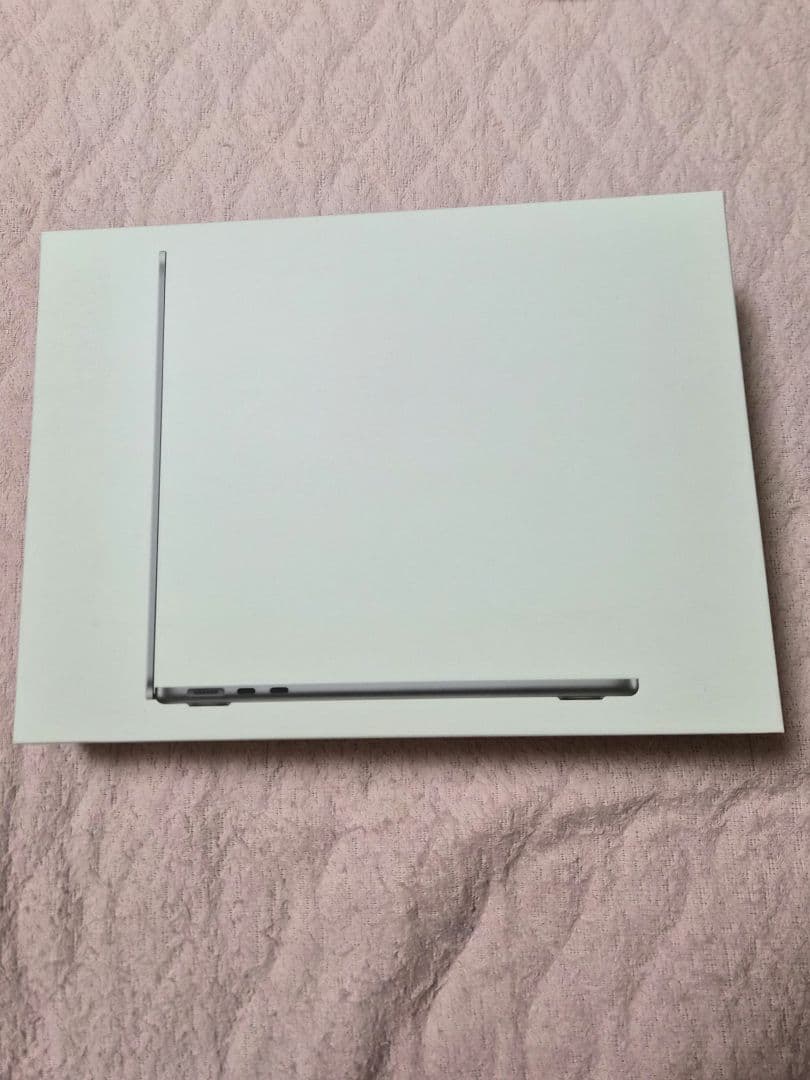 M2チップ搭載MacBook Air 24GB　512GB