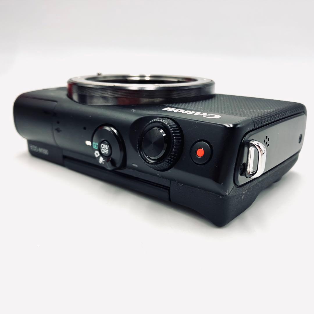 Canon EOS M100 ブラック　15-45mmレンズキット