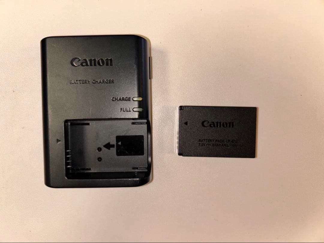 Canon EOS Kiss M2 ダブルズームキット5年保証★本日限定価格