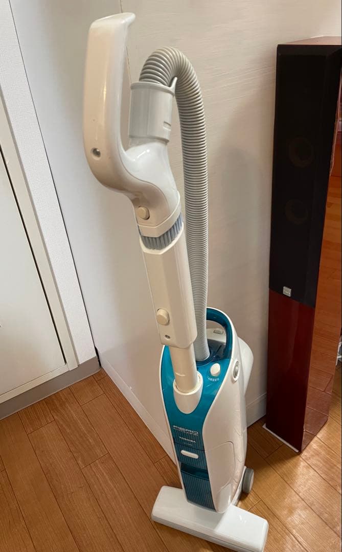 東芝TOSHIBA コンパクト多機能掃除機cafe用に買って数回のみ使用