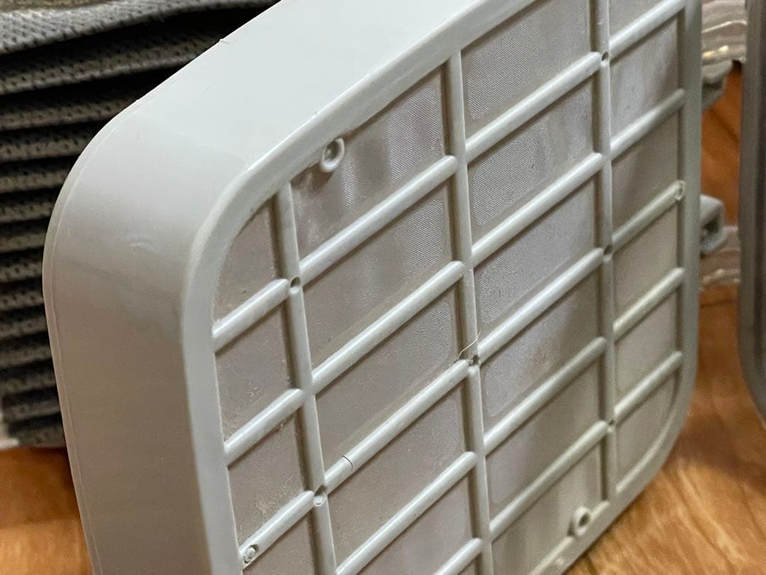 東芝TOSHIBA コンパクト多機能掃除機cafe用に買って数回のみ使用