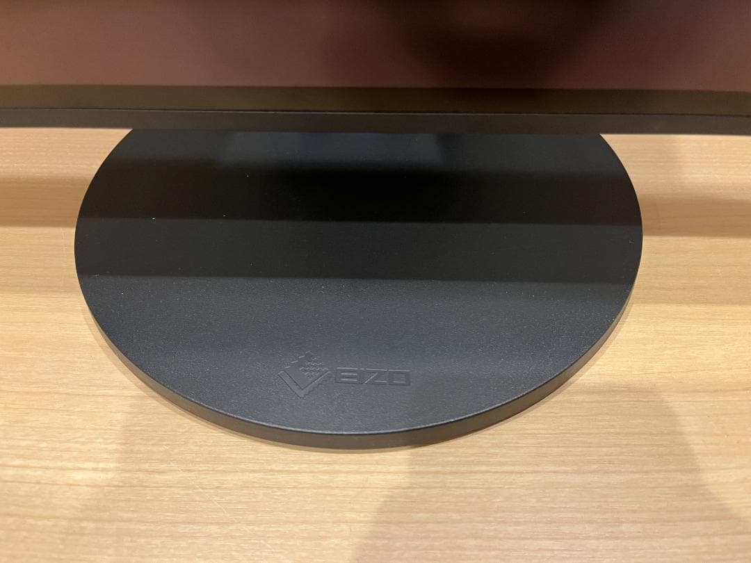 EIZO FlexScan 31.5インチ ディスプレイ フレームレス 4K