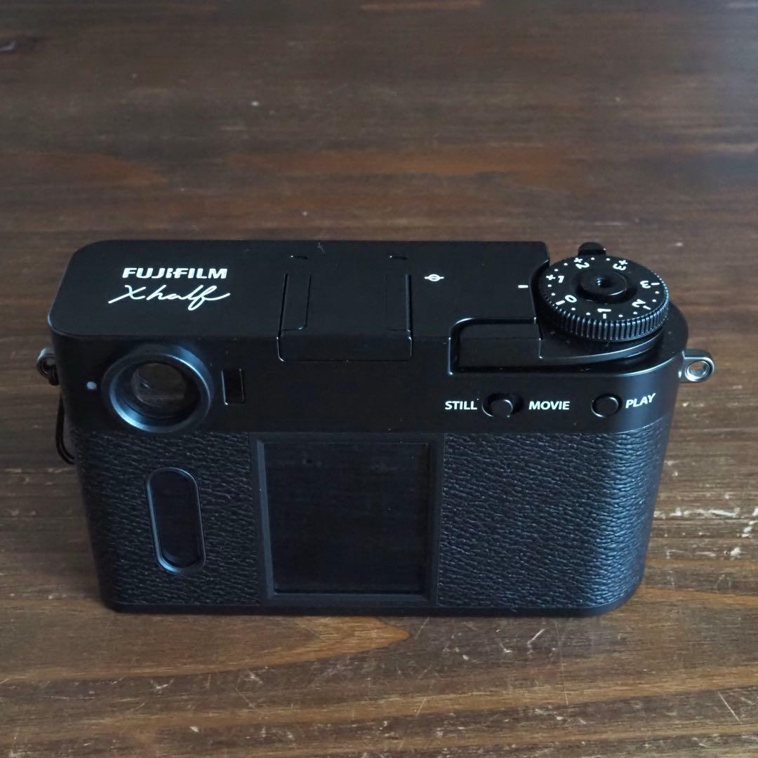 富士フイルム　X-half X-HF1 ブラック