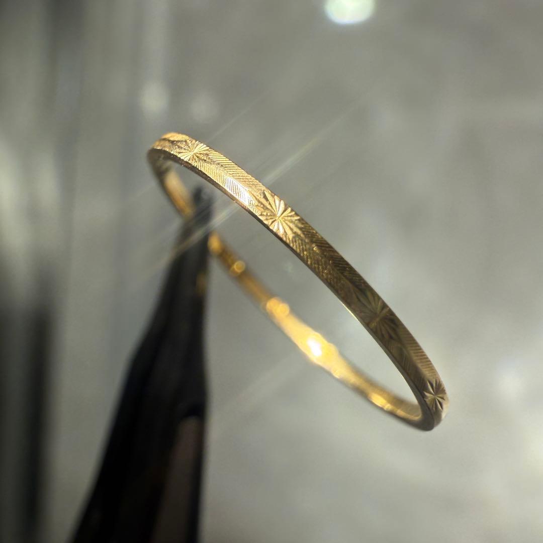 【K18】彫り模様 華奢リング 9号 重ねづけ 彫金　イエローゴールド 極細