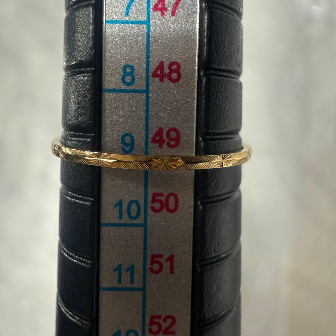 【K18】彫り模様 華奢リング 9号 重ねづけ 彫金　イエローゴールド 極細