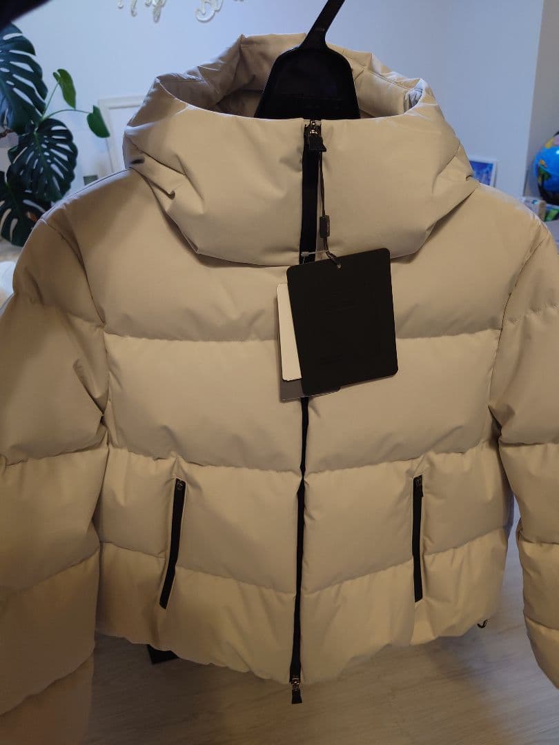 【新品タグ付き】Herno アイスグレー ダウンジャケット 38