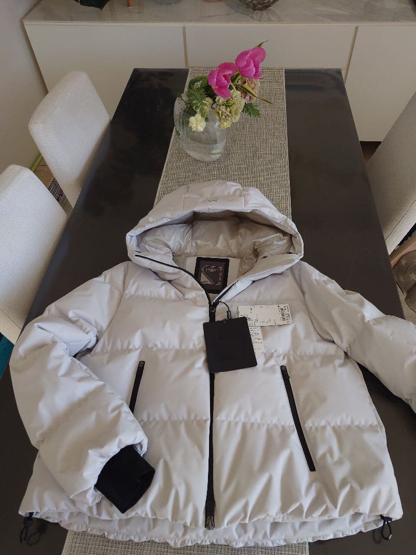 【新品タグ付き】Herno アイスグレー ダウンジャケット 38