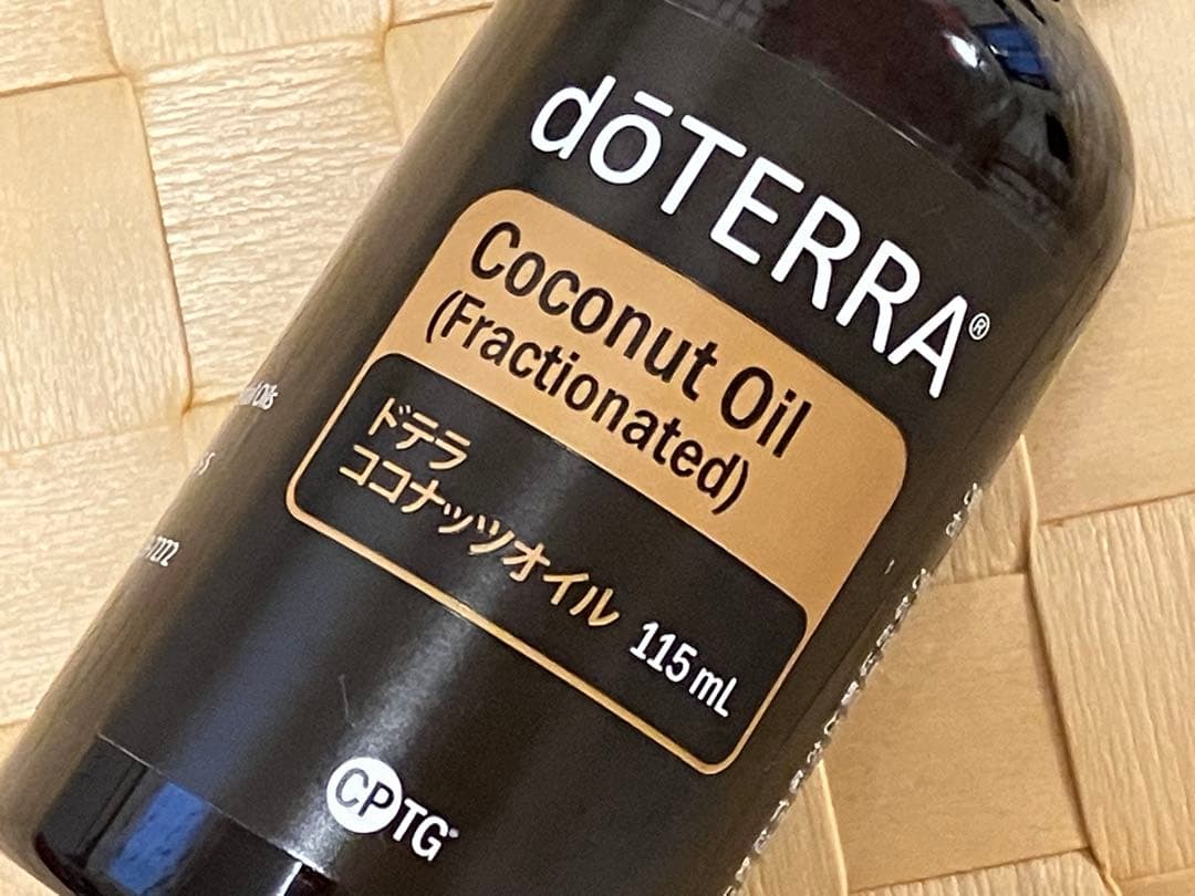 檜のアロマオイルスタンド付き！ ドテラ　アロマタッチキット