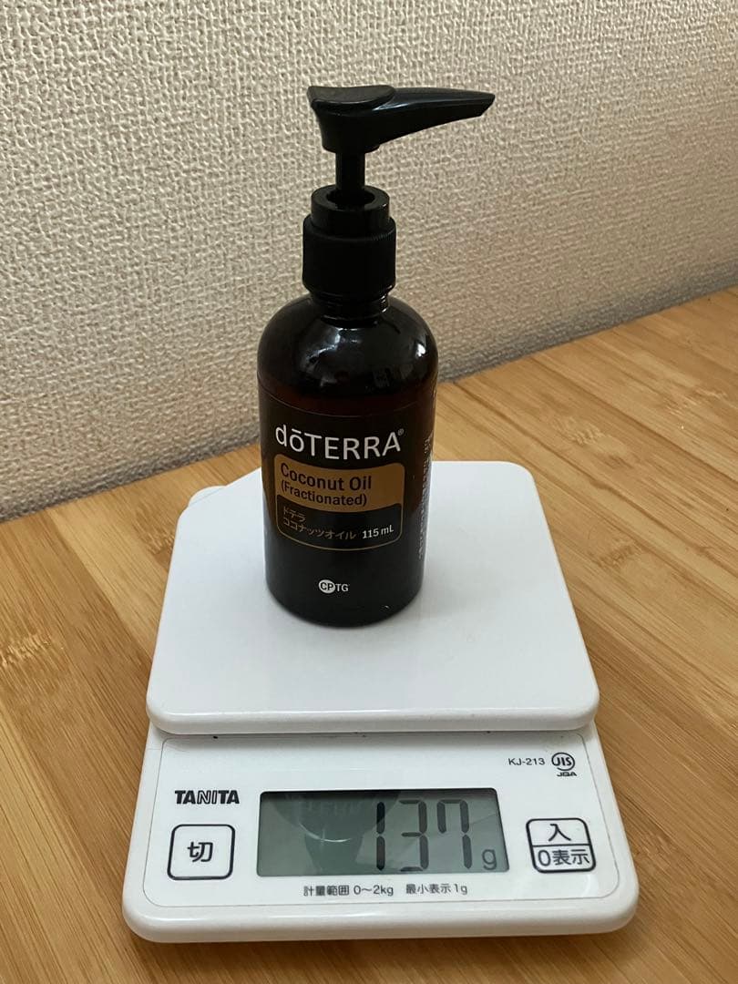 檜のアロマオイルスタンド付き！ ドテラ　アロマタッチキット