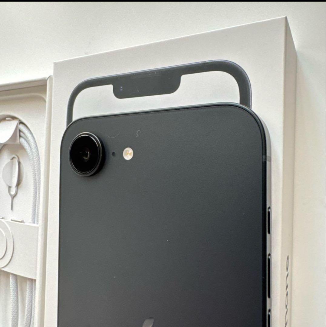 未使用 】 Apple iPhone16e 128gbブラック SIMフリー