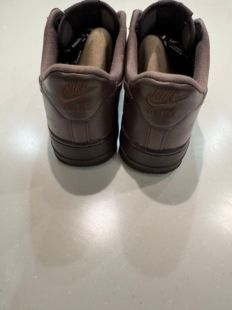 靴 Supreme x Nike Air Force 1 Low brown