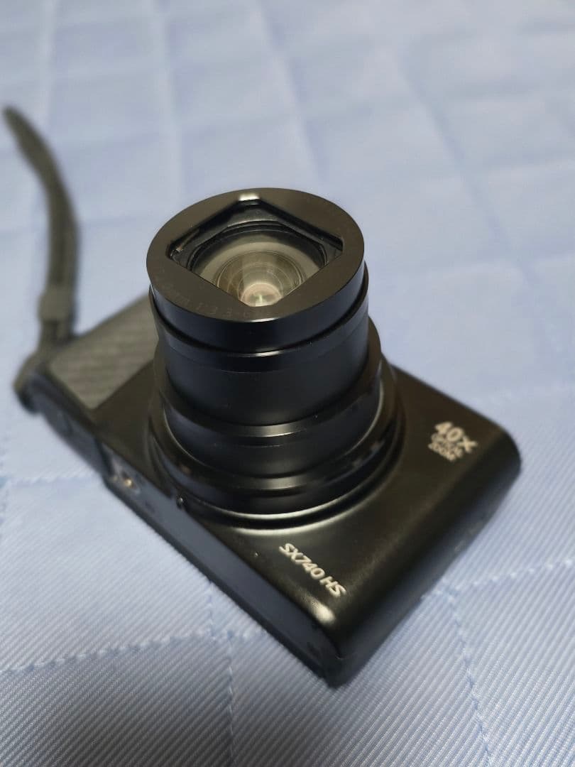 Canon PowerShot SX740 HS 本体と付属品