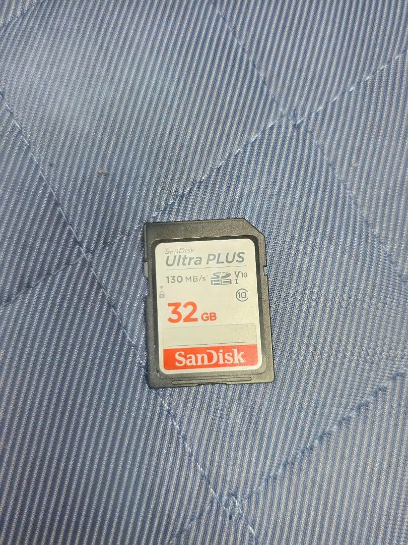 Canon PowerShot SX740 HS 本体と付属品