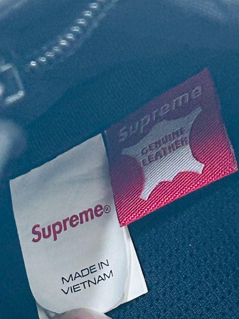 Supreme レザーボディバッグ・ウエストポーチ ブラック