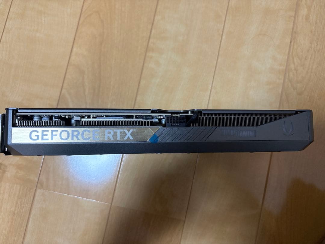 ZOTAC RTX5070 12GB 箱付き