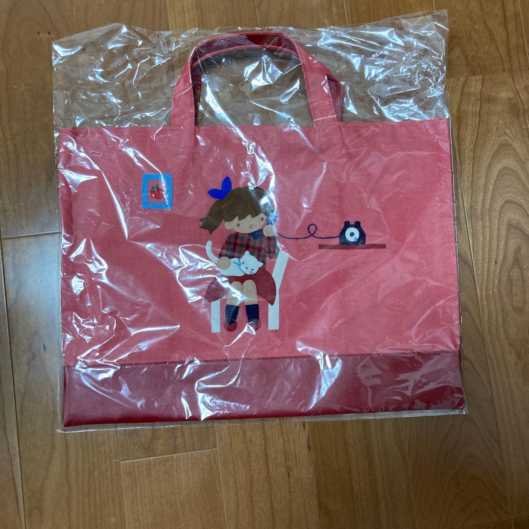 familiar デニムバッグ 新品未開封タグ付き　赤 ファミリア