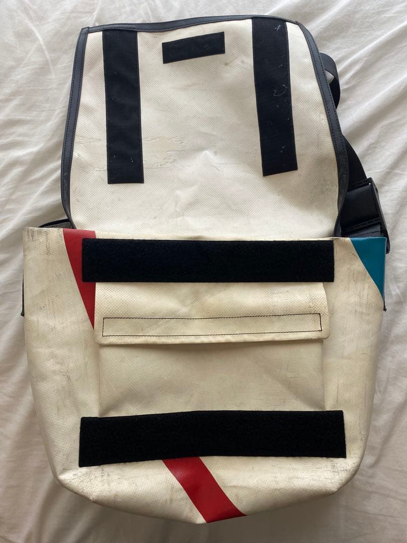 【1854】 FREITAG メッセンジャーバッグ ホワイト