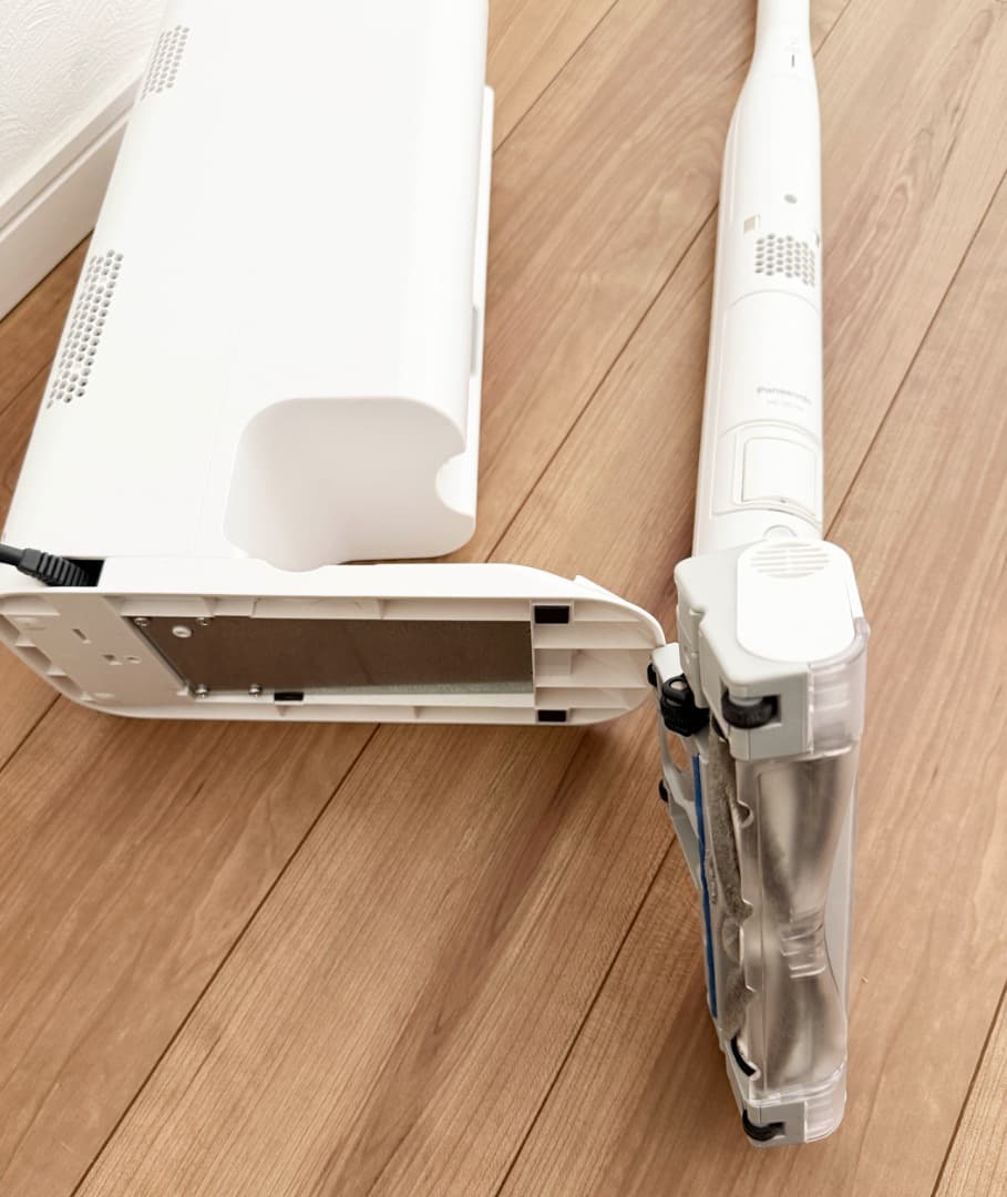 panasonic コードレススティック掃除機 （おまけ紙パック付き）