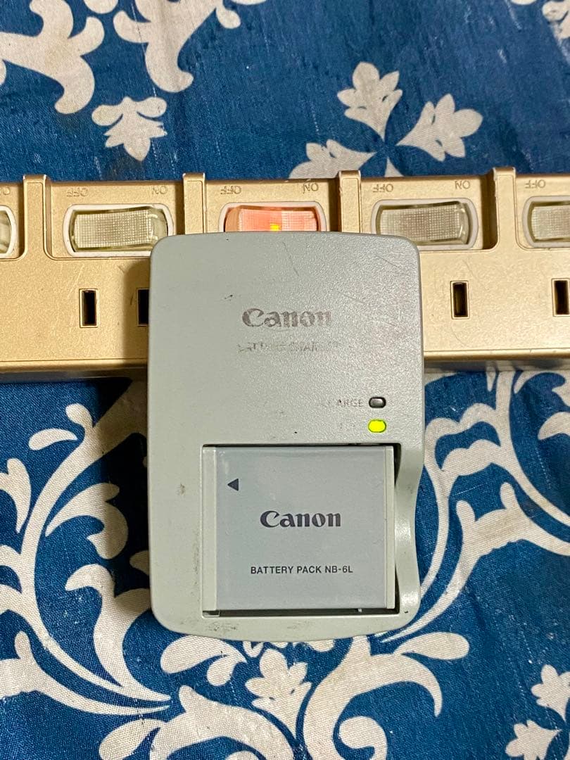 CANON IXY 31S ゴールド バッテリー付き