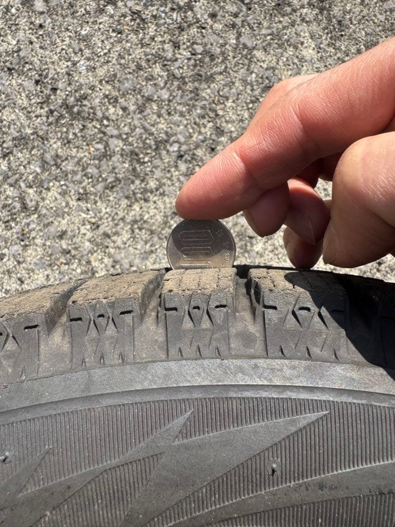 ブリヂストン BLIZZAK 155/70R13 アルミ付4本