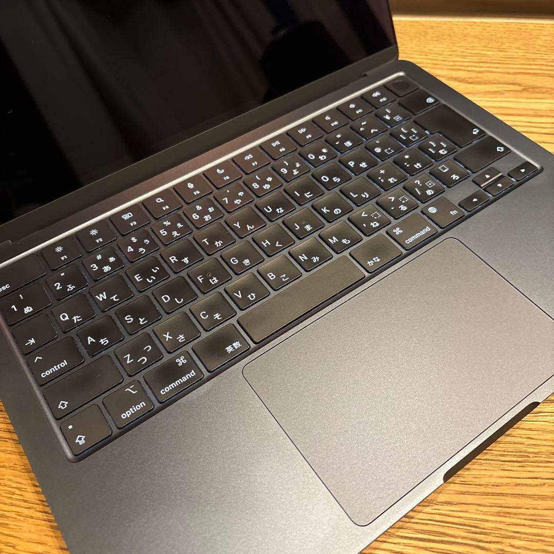 Apple MacBook Air (M2, 2022) 13.6インチ