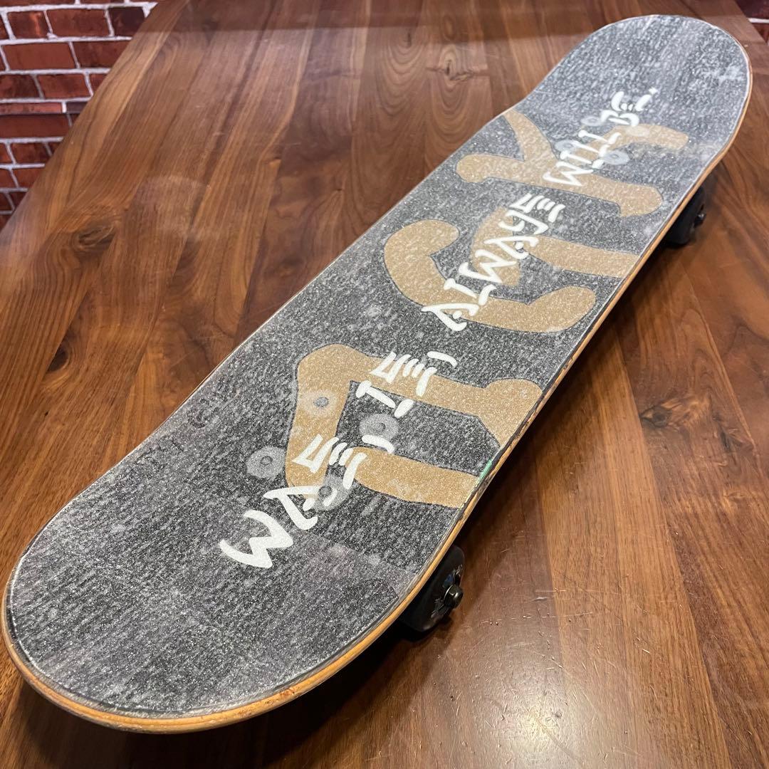 子供用　スケボー　スケートボード　コンプリート　美品　DGK サンダートラック