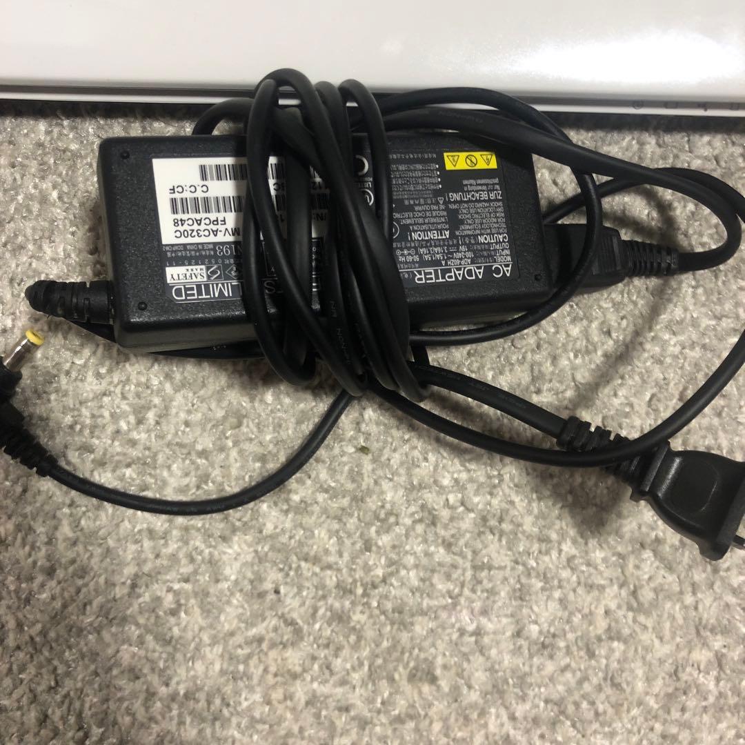 Intel Core i5 ホワイトノートPC