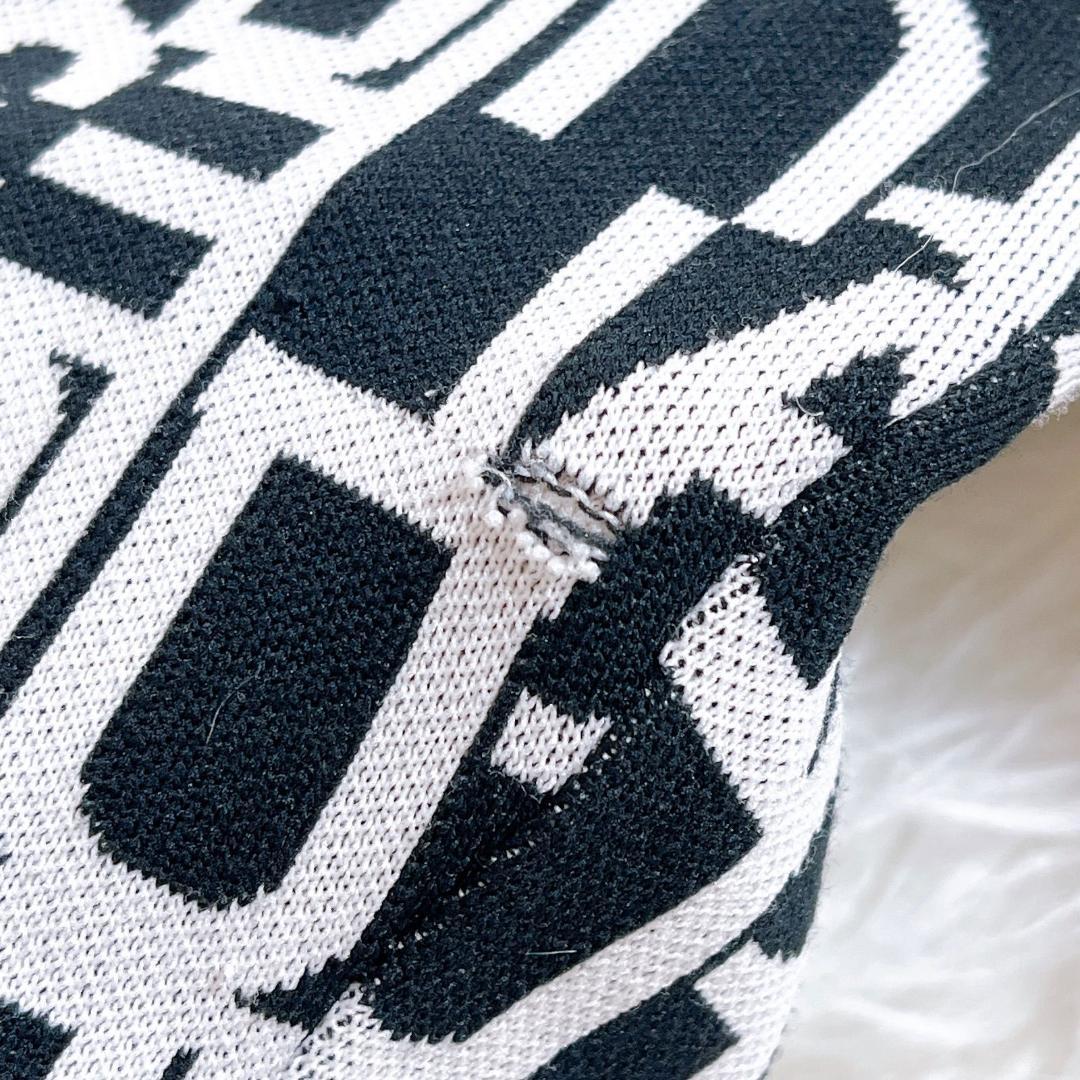 1piu1uguale3 GOLF SNEED JACK ロゴ総柄Vネックニット