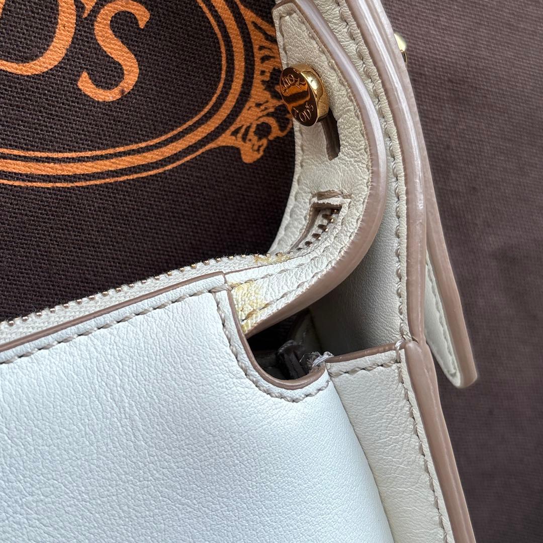 トッズ TOD'S タイムレス ハーフ ムーン ホーボー バック 白 ホワイト