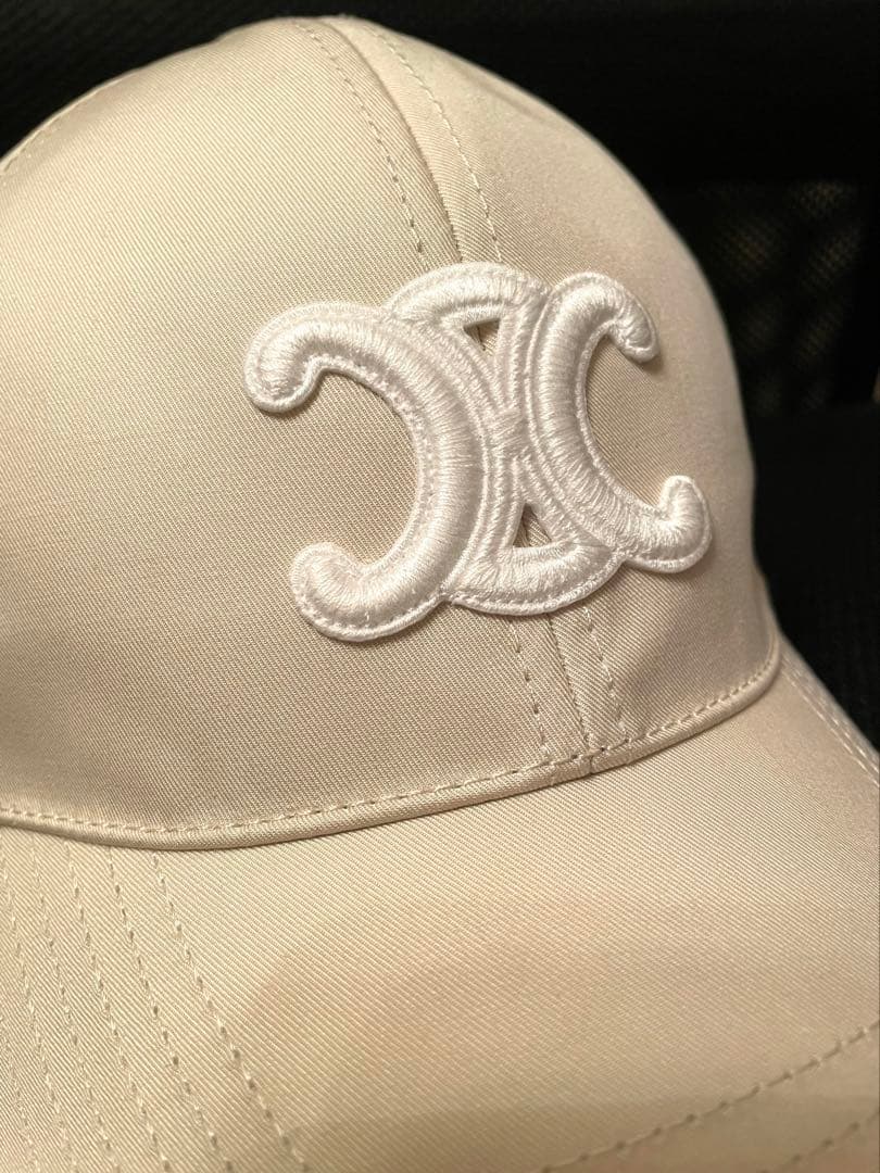 セリーヌ　ベースボールキャップ　バニラ