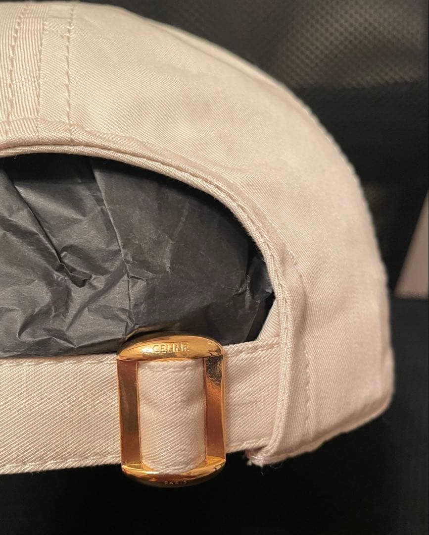 セリーヌ　ベースボールキャップ　バニラ