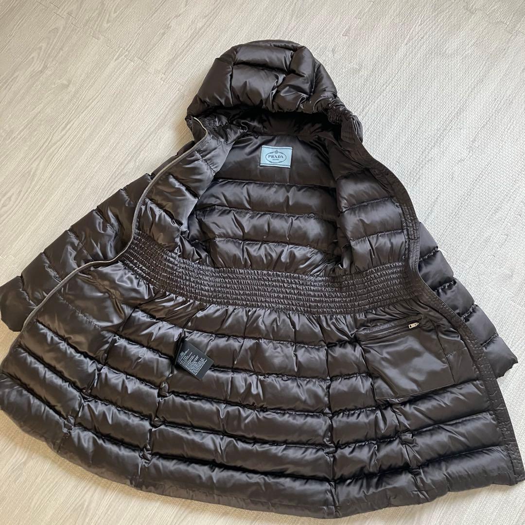 PRADA ダウン　レディース
