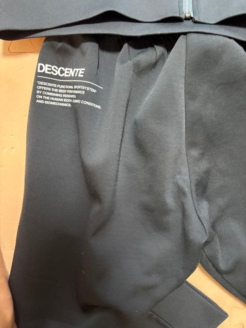 大谷翔平着　DESCENTE ジャージ上下セット O ブラック