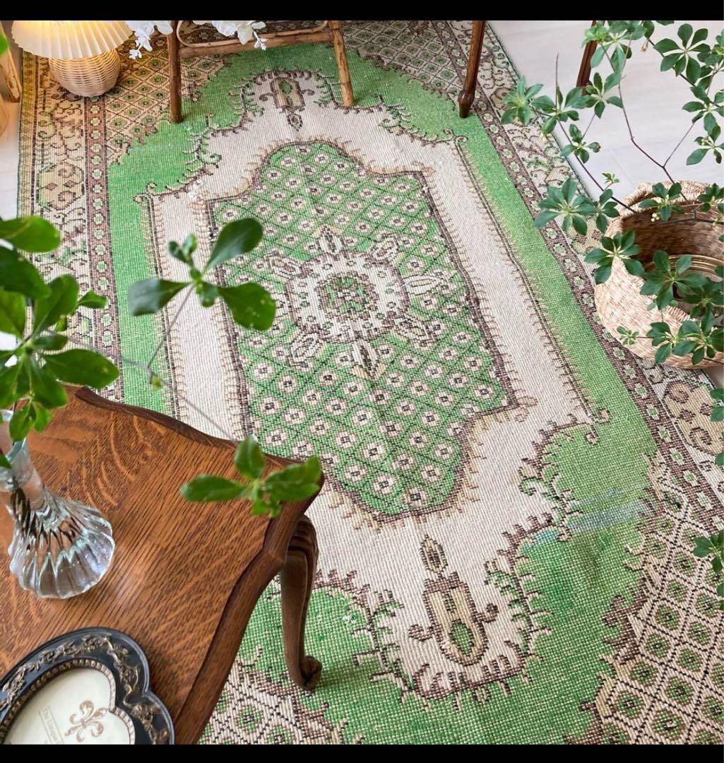 上品　クラシカル柄　アップルグリーン　ミルキー　ココア　トルコヴィンテージラグ