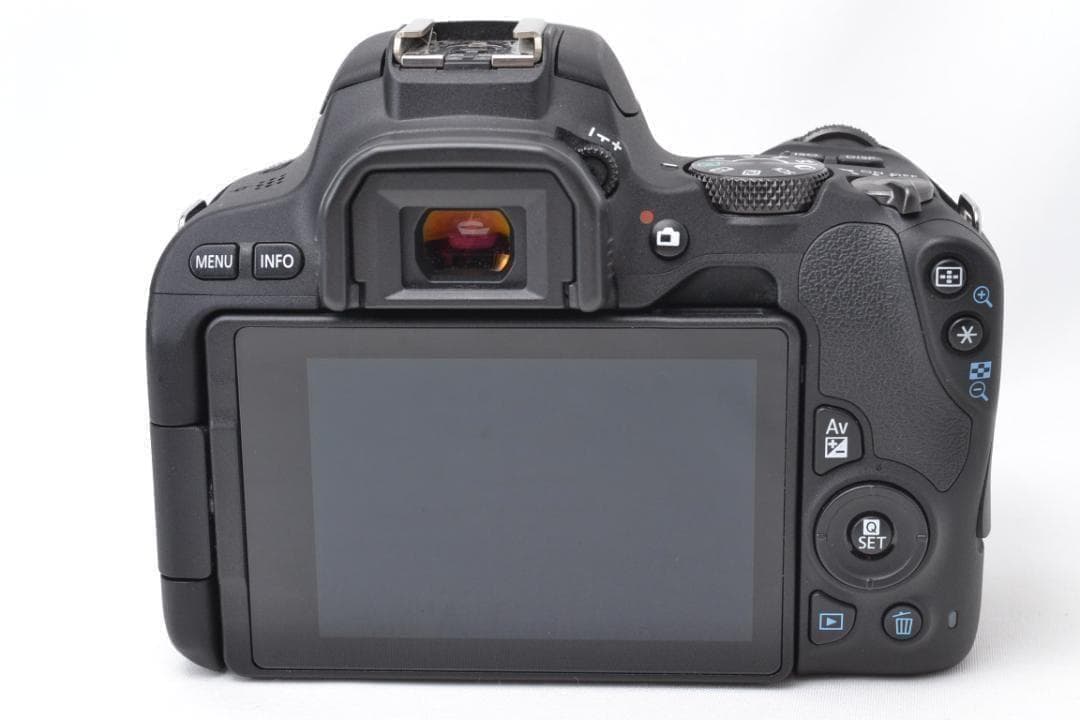 ■ 美品　S数753回 ■ キャノン　Canon Kiss X9 レンズキット