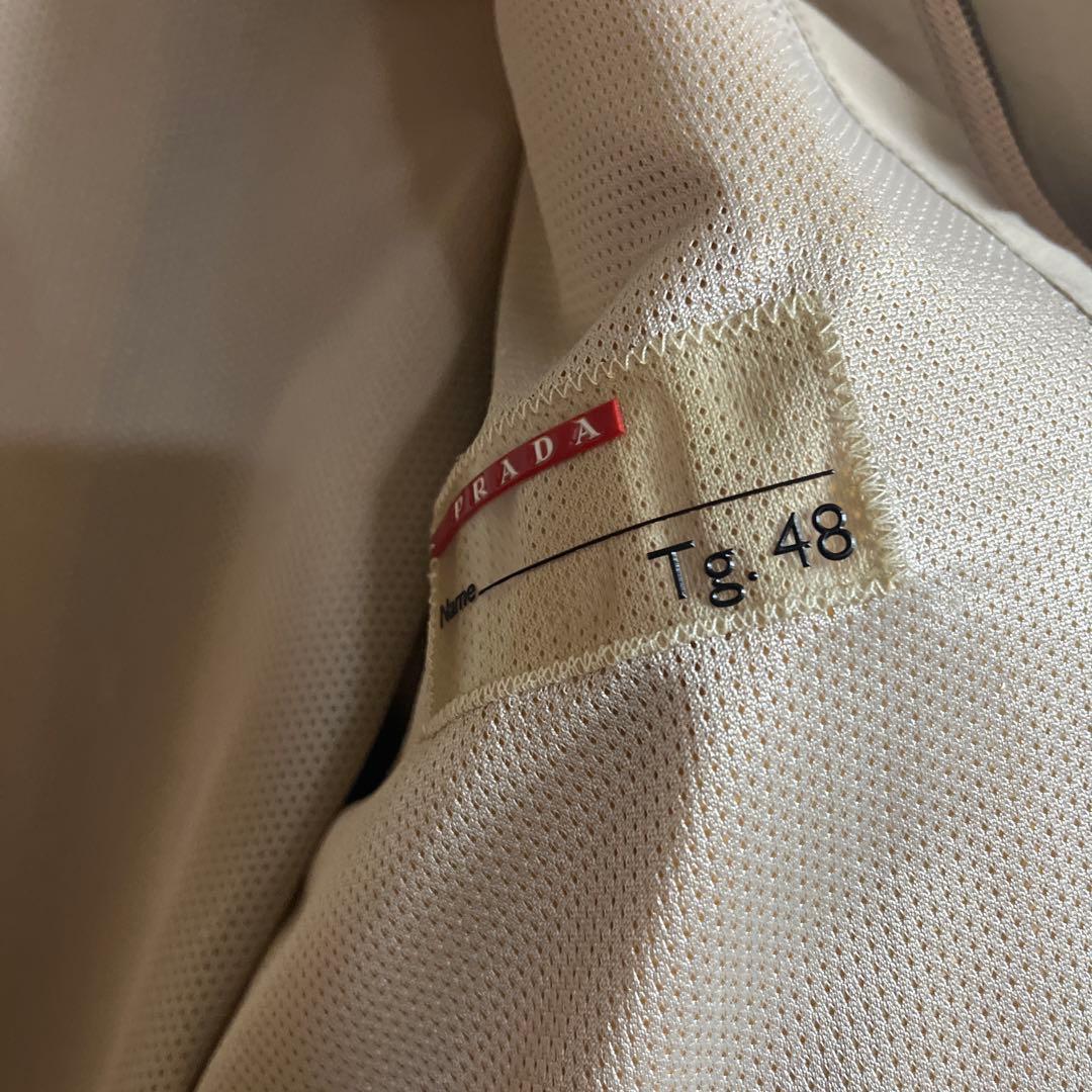 m*i様 PRADA ジャケット ベージュ