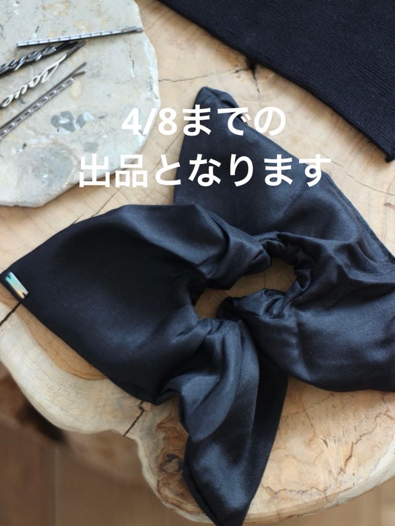 heyep/ ヘイップ silk square medium scrunchie