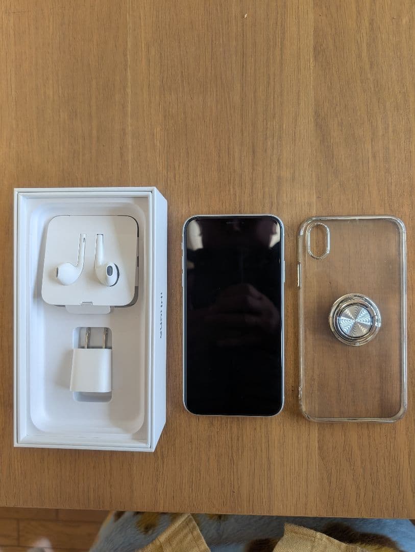 Apple iPhone XR ホワイト 本体 64GB　箱付属付き