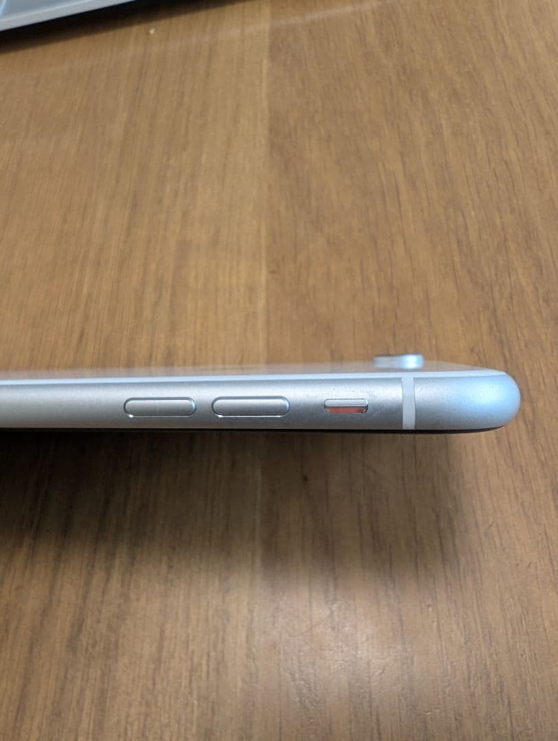 Apple iPhone XR ホワイト 本体 64GB　箱付属付き