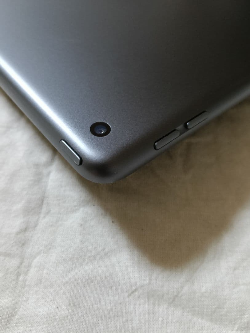 美品 iPad 第7世代 バッテリー81%