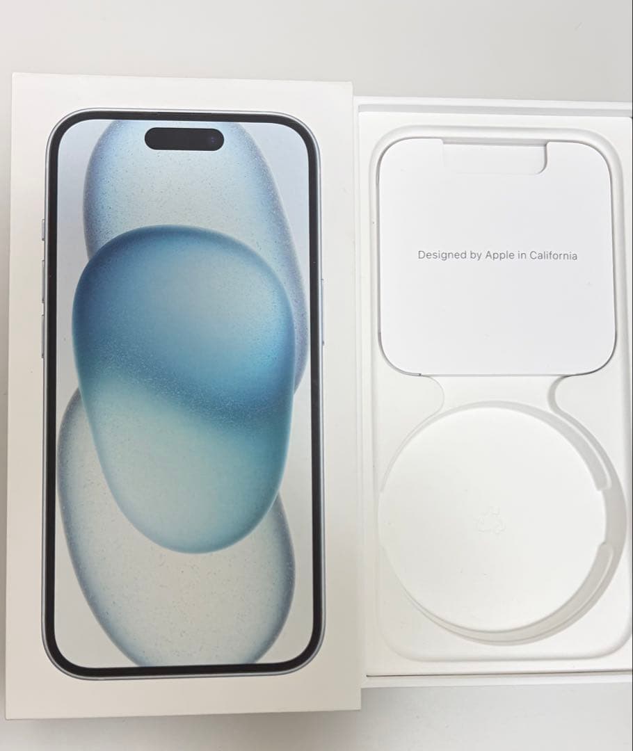 y*n様 iPhone15 128GB ブルー