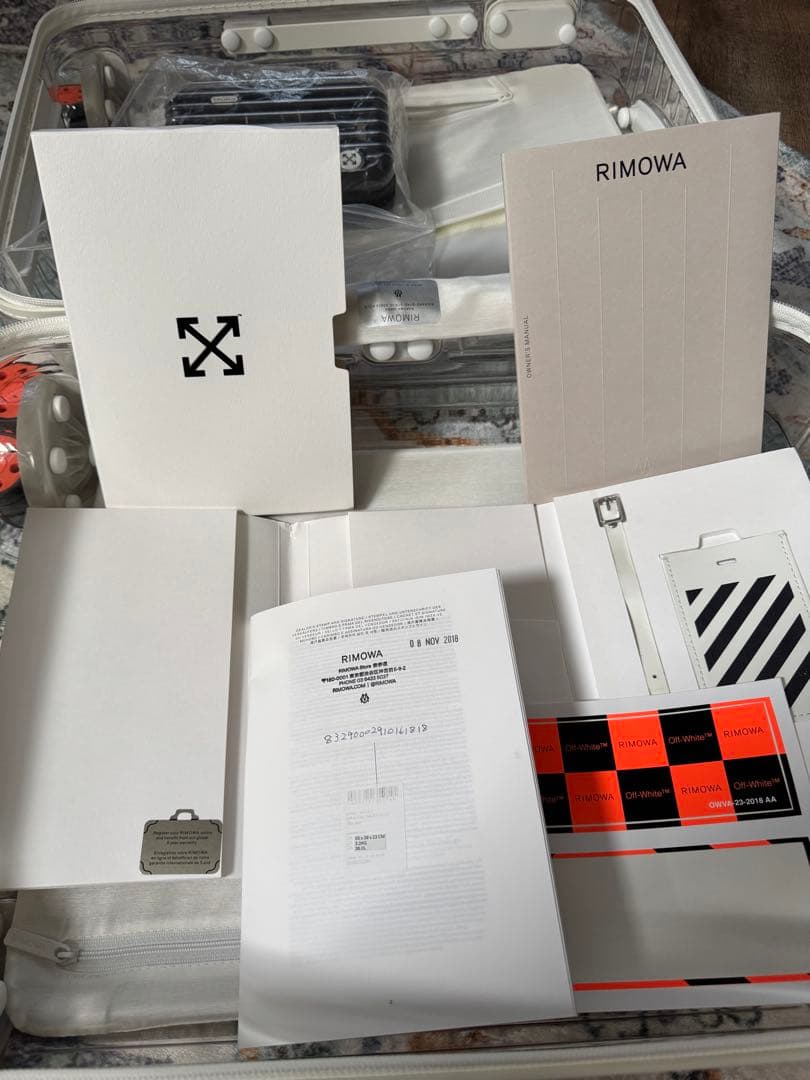 希少オフホワイト×リモワ　36L